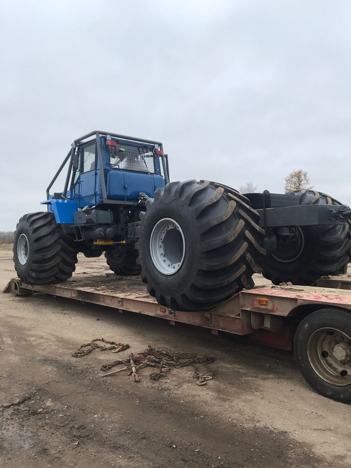 Кировец К-744 на площадке хранения